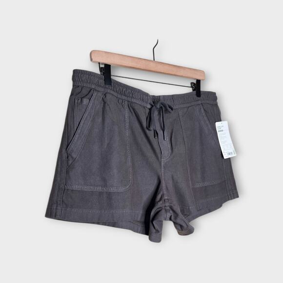 NEW Athleta Women's Farallon Shorts Cypress Green Stretchy 16 Active Utility - Picture 3 of 7